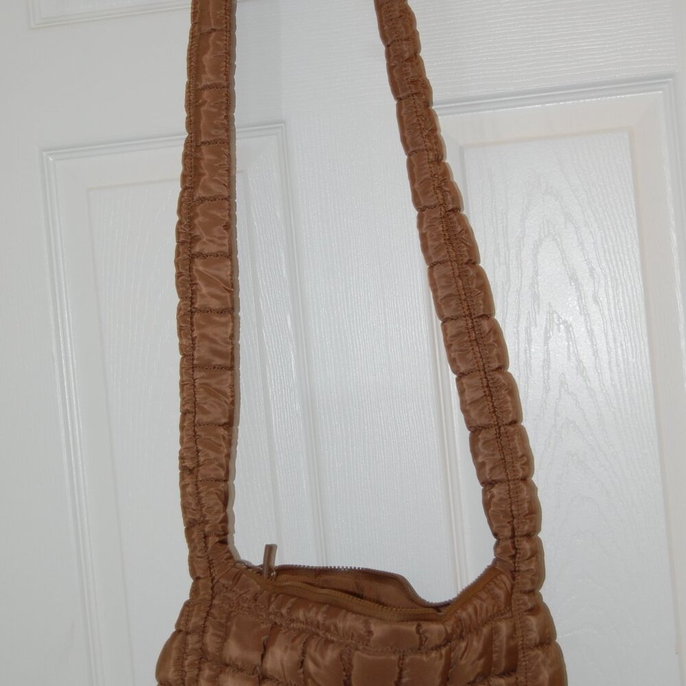 IRIS and Rainbow Brown Puffy Quilted Shoulder Bag NWT - Picture 7 of 11